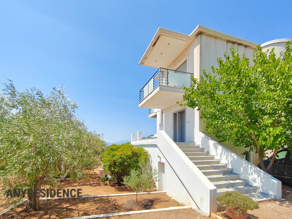 Townhome in Loutraki, photo #2, listing #2475027