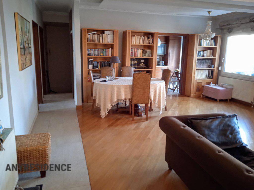 8 room apartment in Serres, photo #1, listing #2353719