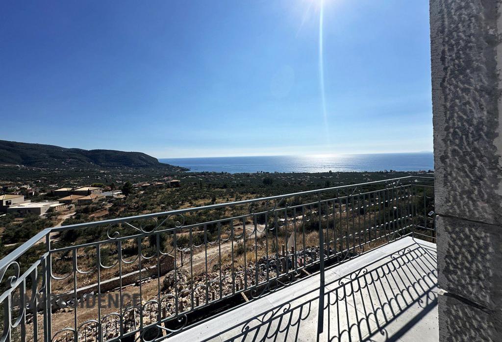 Townhome in Messenia, photo #6, listing #2441579