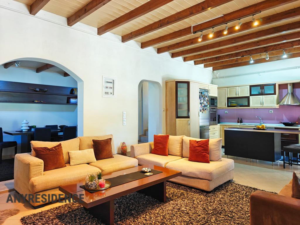 Townhome in Loutraki, photo #8, listing #2464096